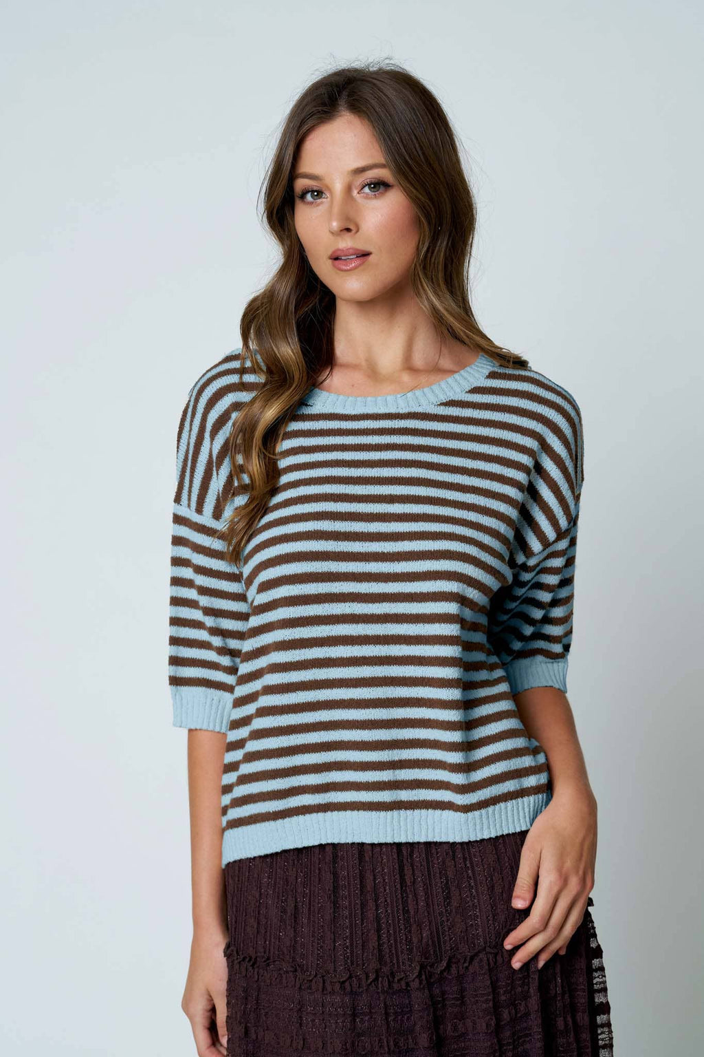 STRIPE CONTRAST TRIM SHORT SLEEVE KNIT SWEATER