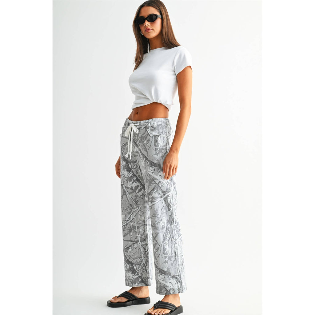 HIGH-RISE WIDE ANKLE JOGGER