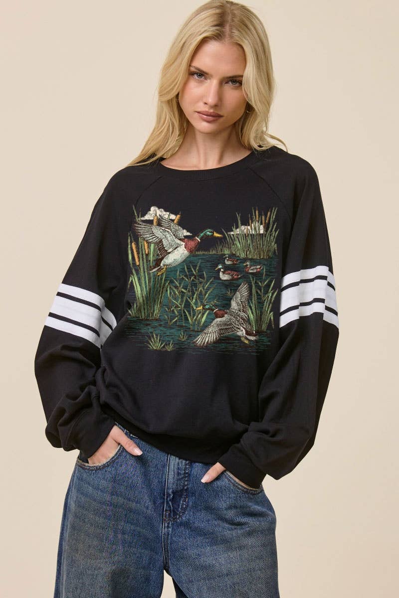 Mallard Ducks Graphic L/S Oversized Lightweight Sweatshirt