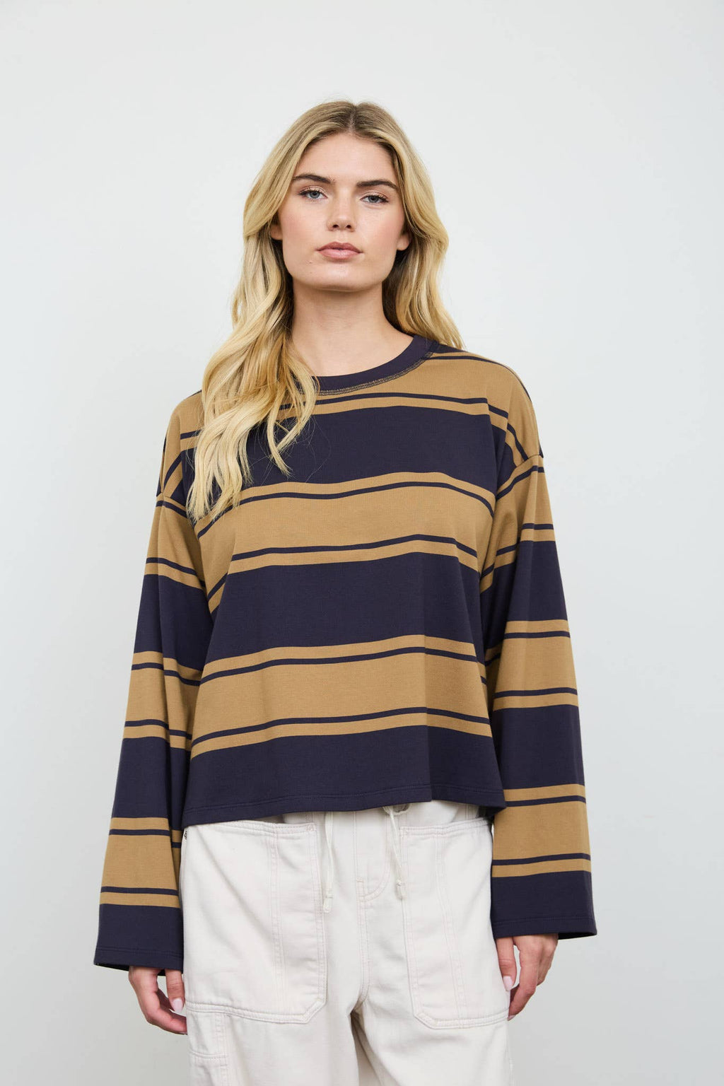 WIDE STRIPE CREW NECK LONG SLEEVE KNIT SWEATSHIRT