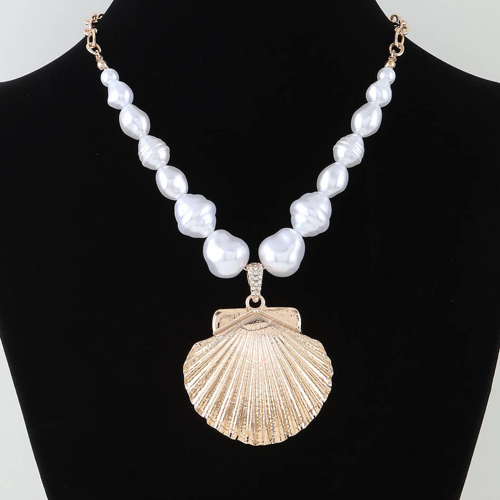 Pearl Oversized Scallop Statement Necklace