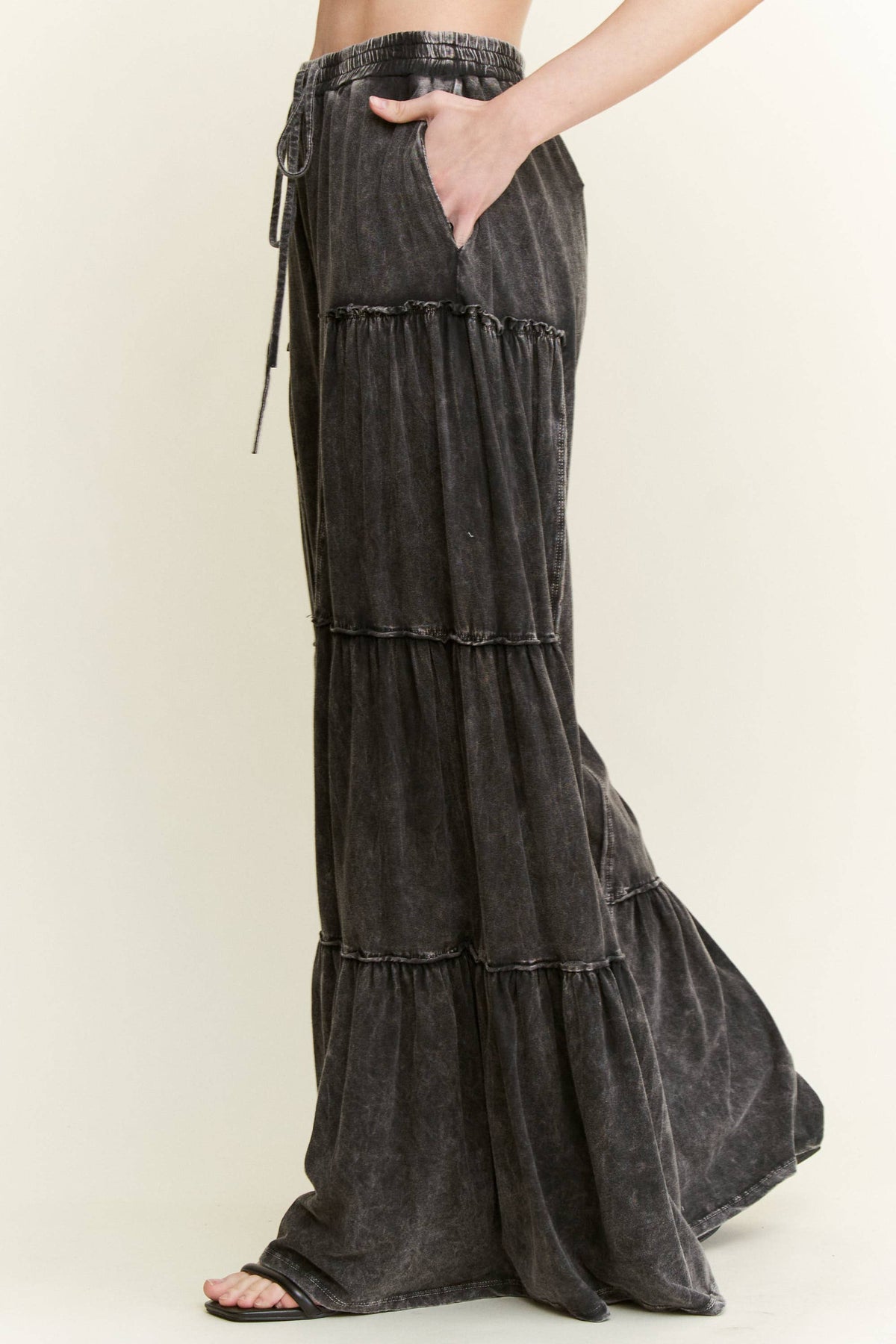 Mineral Washed Tiered Wide Leg Pants HP5033P1