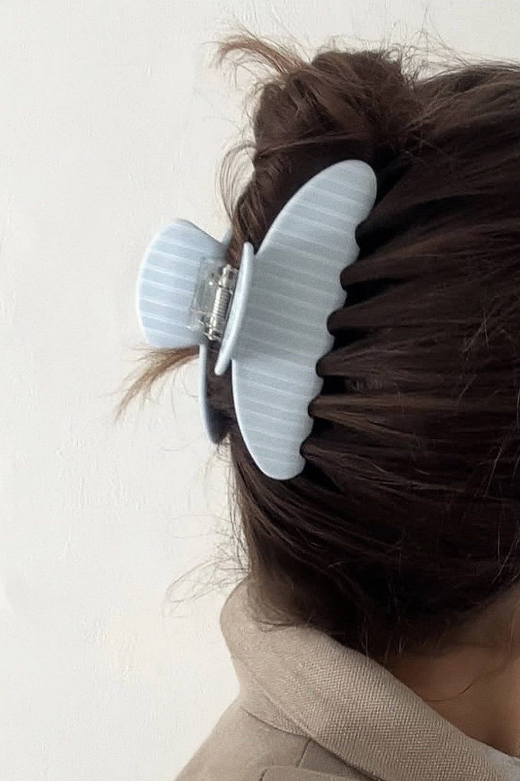 JUMBO STRIPE PLAID OVAL HAIR CLAW CLIPS | 40H1020