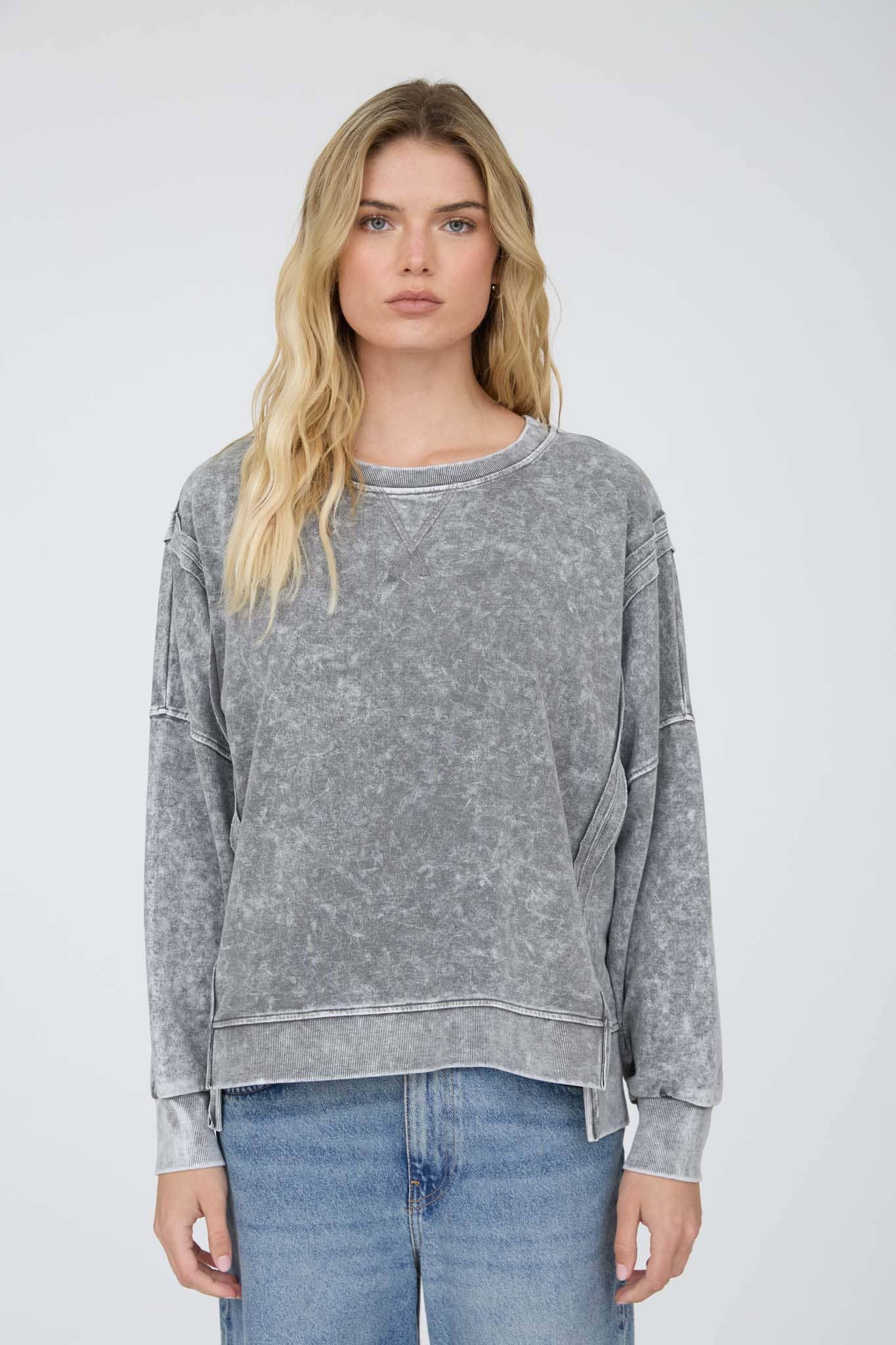 ACID WASH LONG SLEEVE SIDE SLIT KNIT TOP