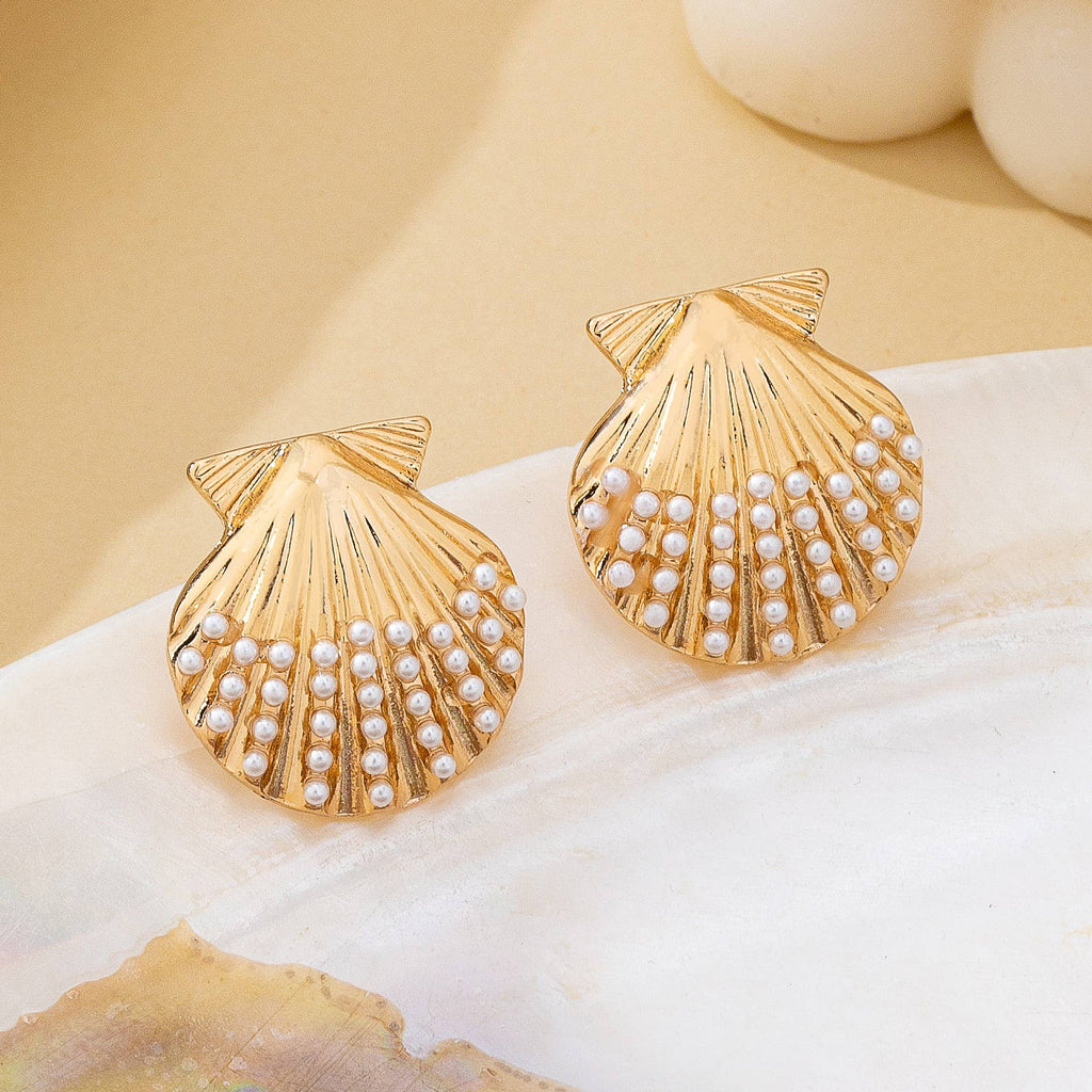 Scalloped Shell Pearl Stud Earrings | 80E62126