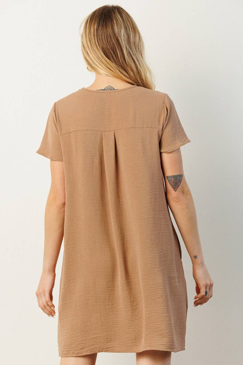 CD1565-AIRFLOW V-NECK SHORT SLEEVE SHIFT DRESS