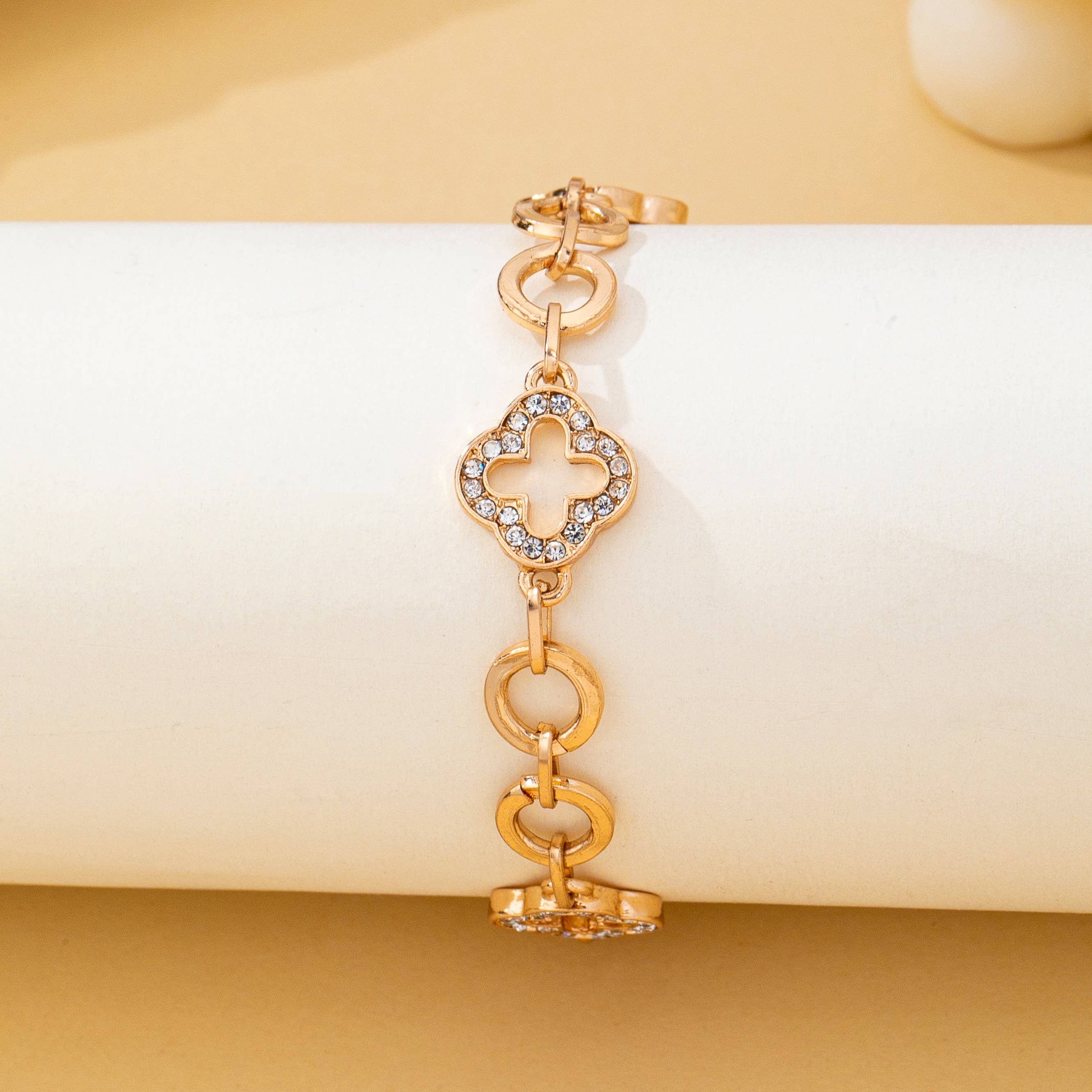 Pave Crystal Clover Link Bracelet With Toggle Clasp| 80B1781