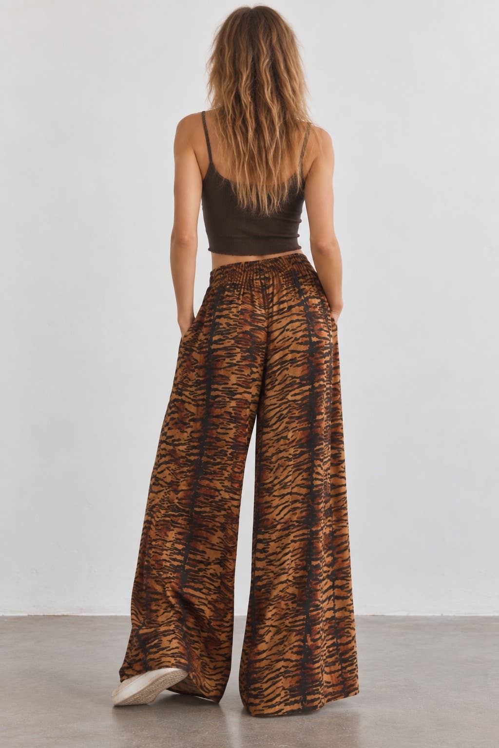 TIGER PRINT WIDE LEG PANTS