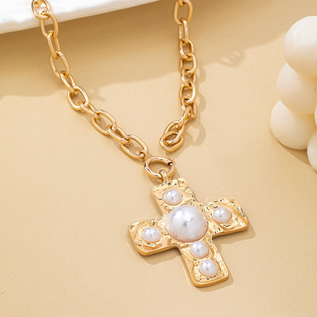 Hammered Cross Pearl Necklace | 80N93048