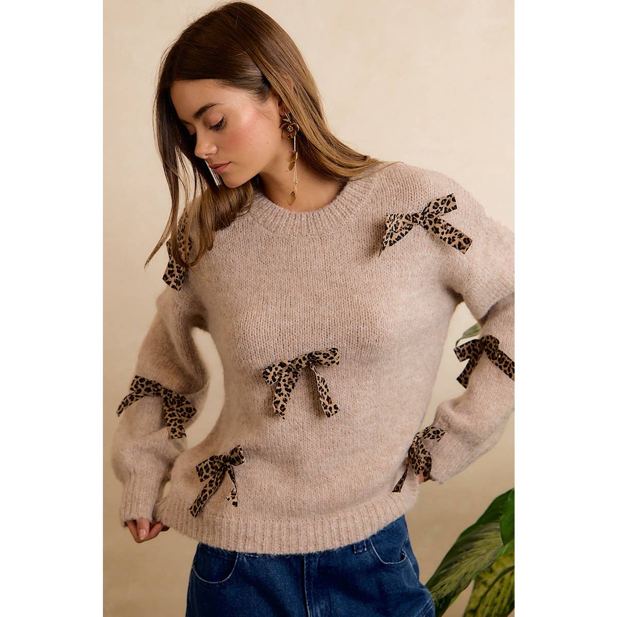LEOPARD BOW ACCENT SOFT KNIT PULLOVER SWEATER