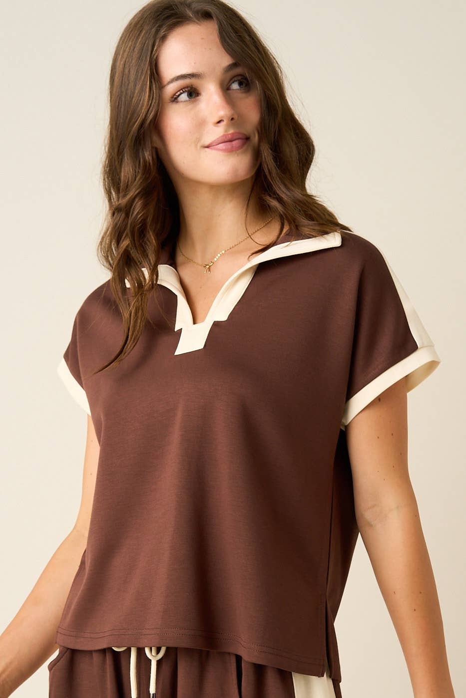 CLOUD KNIT CONTRAST STRIPE POLO SHORT SLEEVE TOP