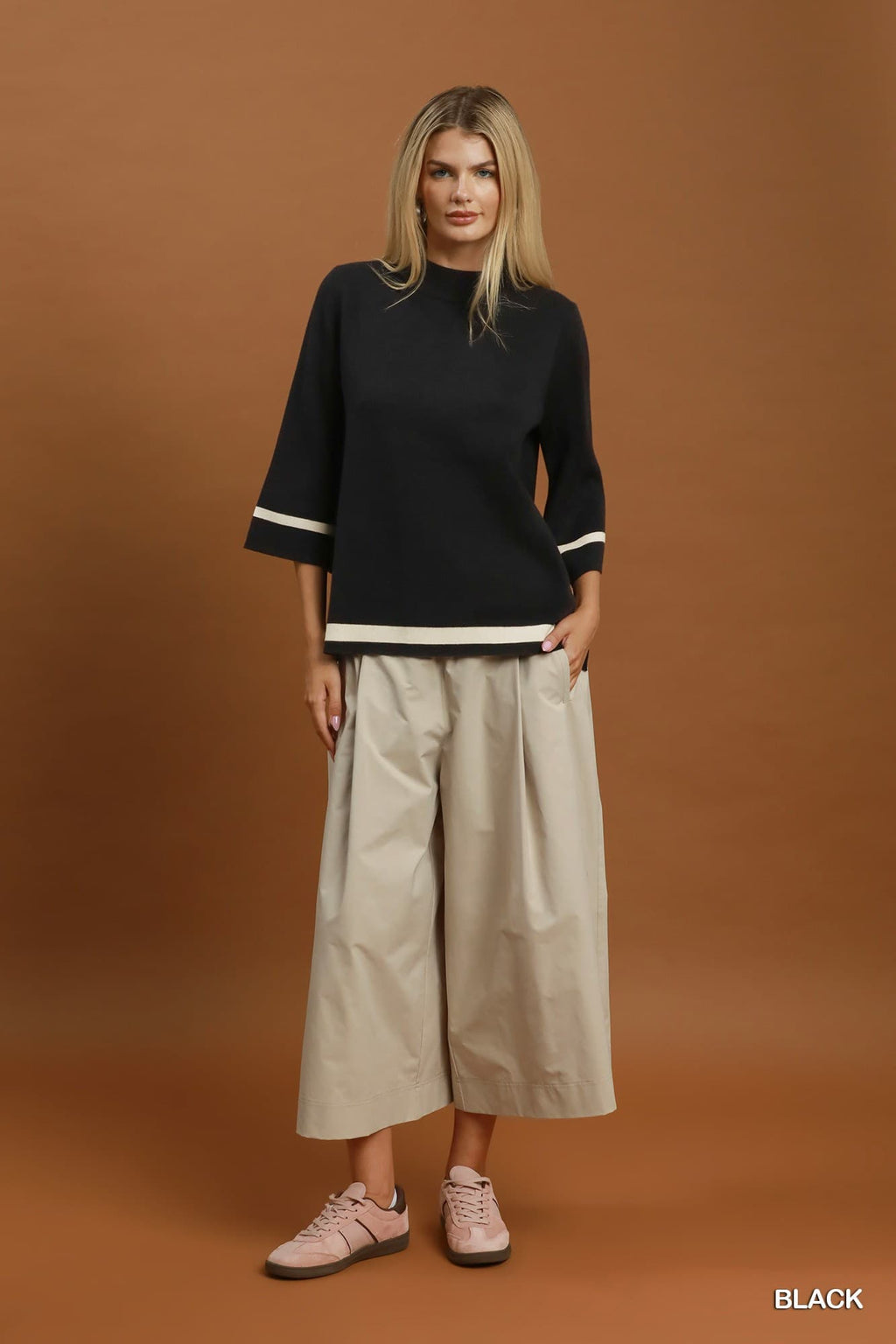 Contrast Trim Mock Neck 3/4 Sleeve Knit Top