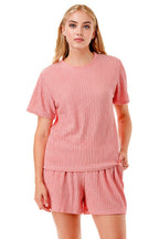 Solid color waved monochrome round neck top with shorts set