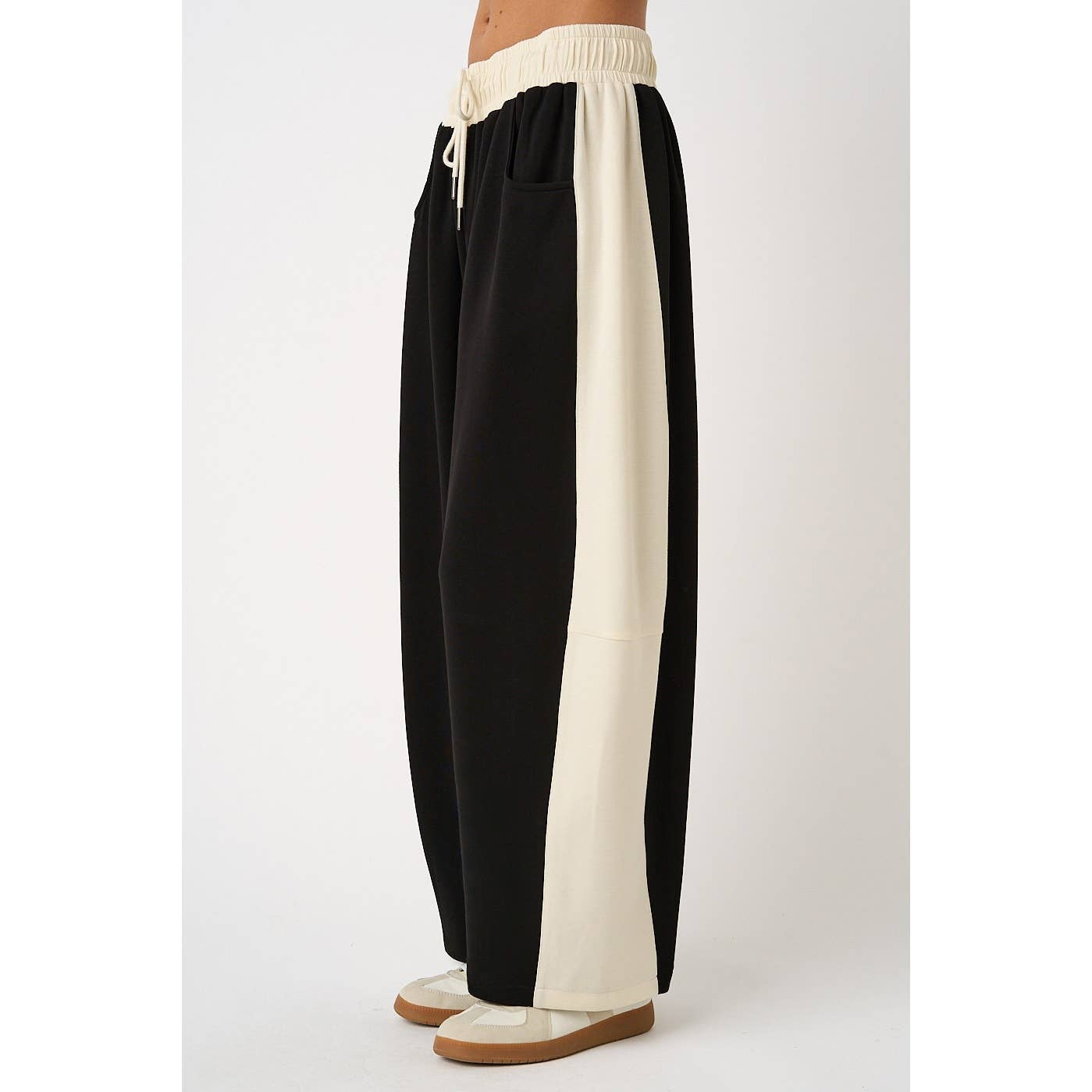 CLOUD KNIT CONTRAST STRIPE BARREL LEG LOUNGE PANTS