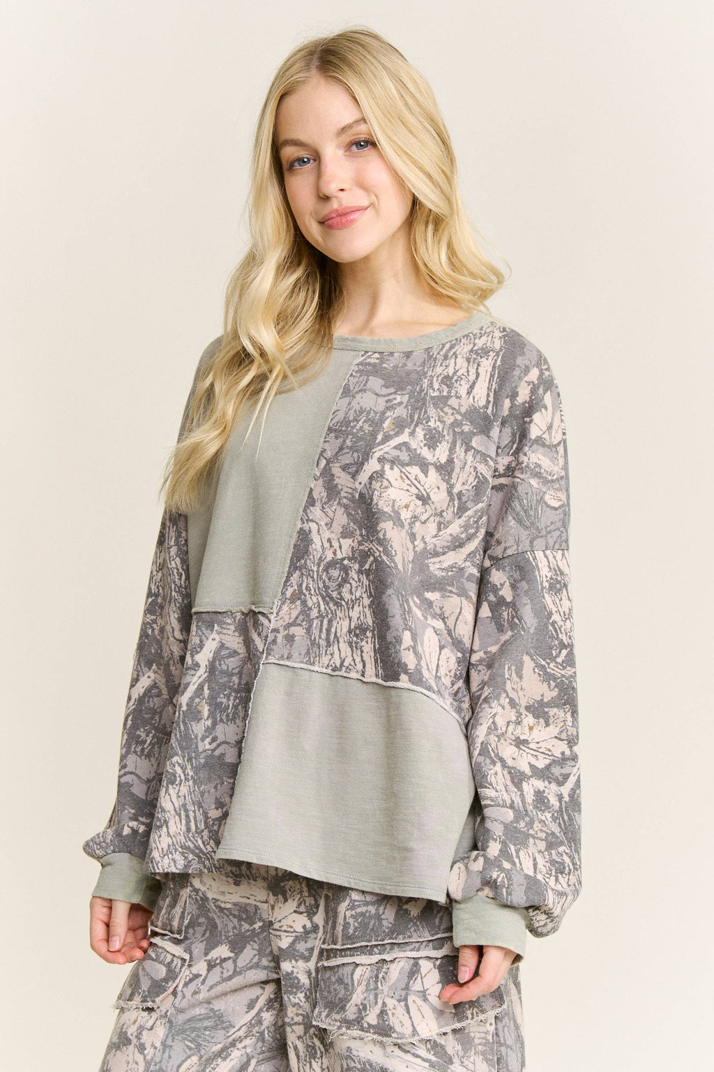 Washed Block Tree Camo Sweatshirt HT6848