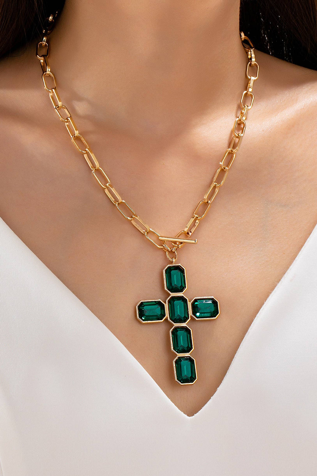 Bezel Set Rhinestone Cross Front Toggle Necklace | 80N93437