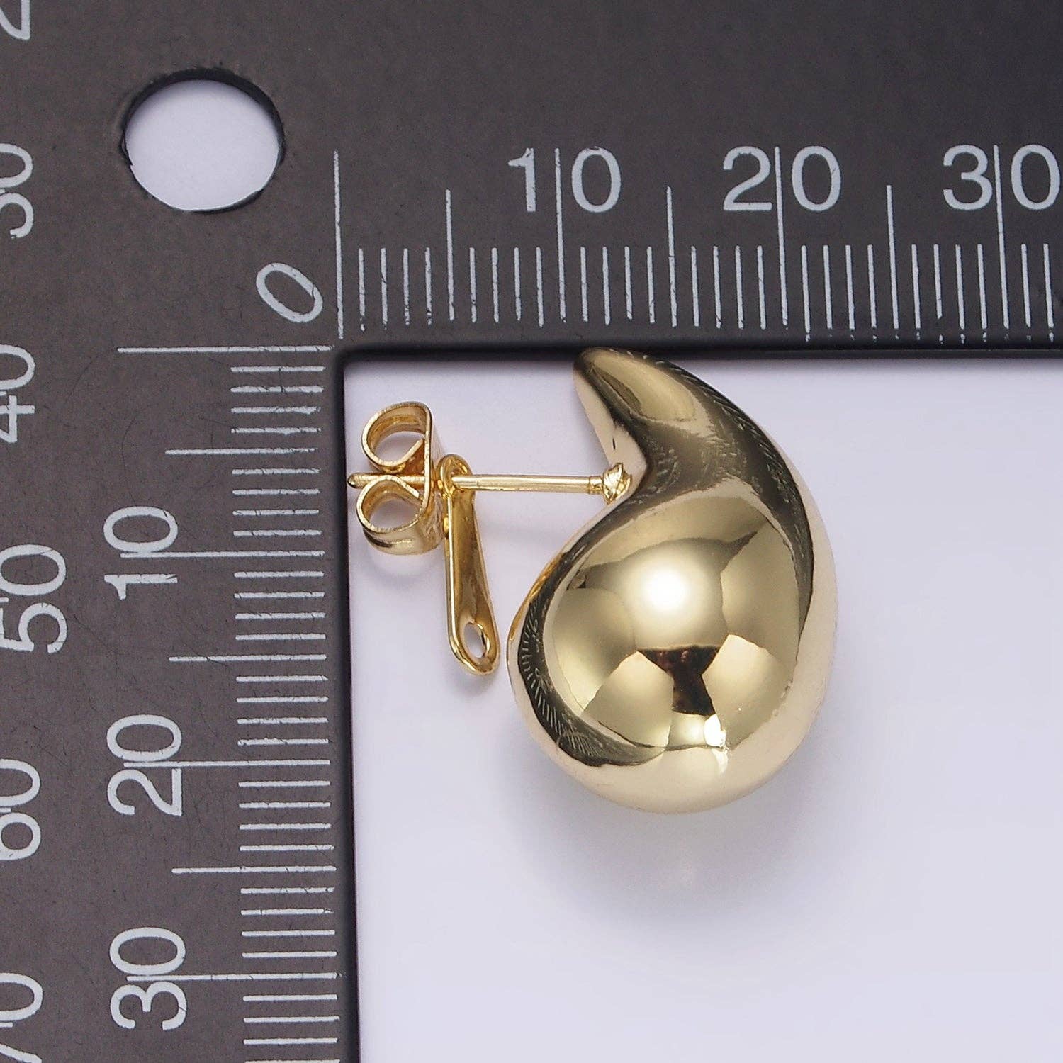 14K Gold Chunky Modern Teardrop