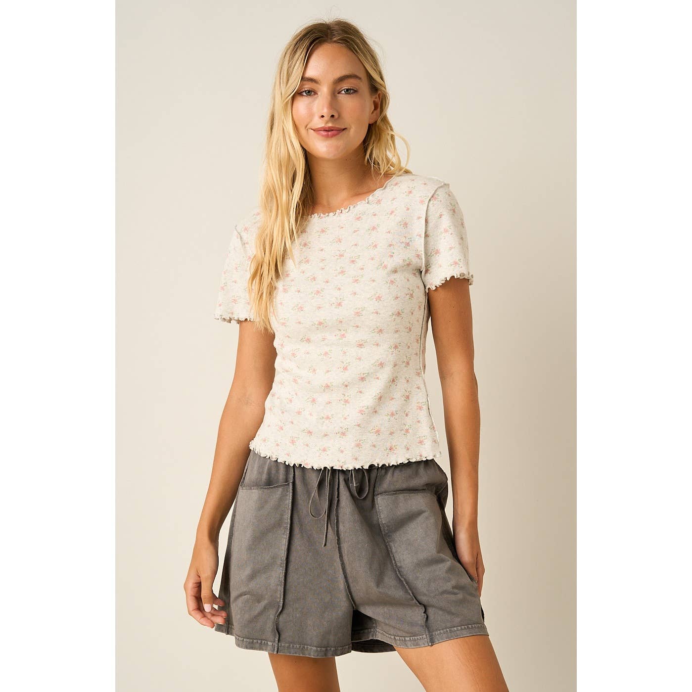 DITSY FLORAL PRINT LETTUCE EDGE SHORT SLEEVE TOP