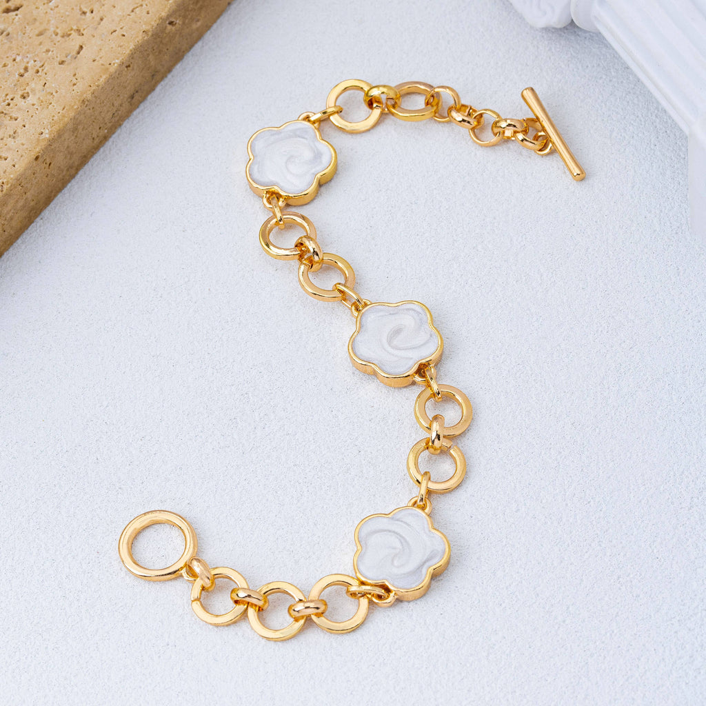 Enamel Quatrofoil Link Toggle Bracelet | 80B1801