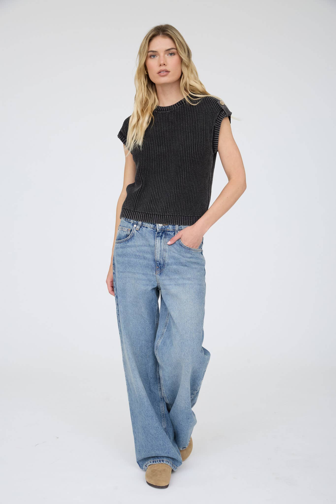 ACID WASHED TAB SLEEVE BACK BUTTON KNIT TOP