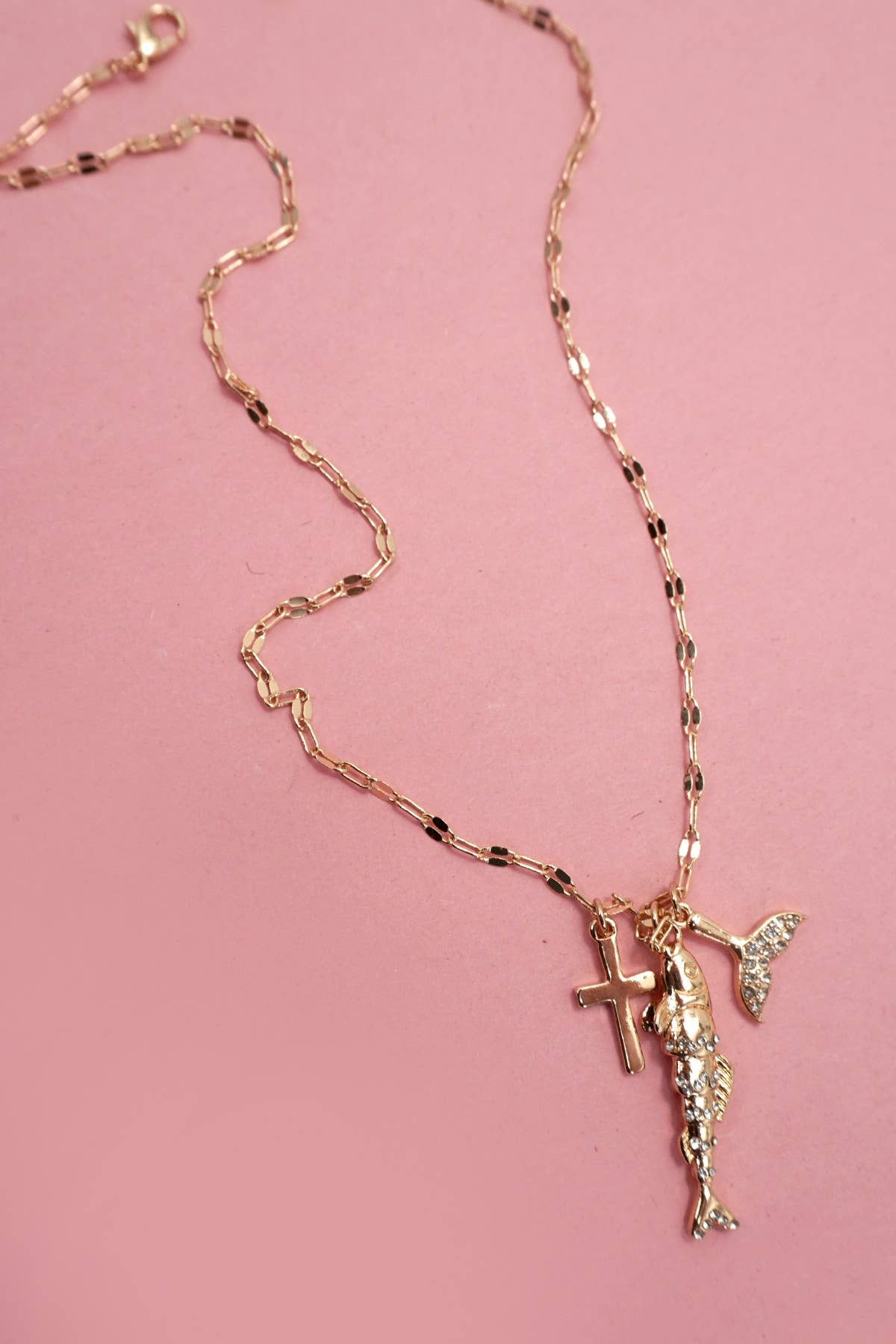 SEA LIFE GOLD RHINESTONE FISH CHARM NECKLACE | 80N92117
