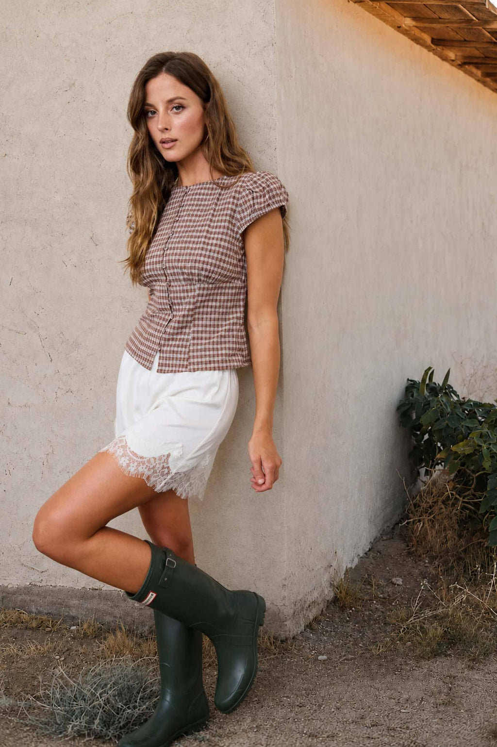 PLAID BUTTON DOWN PUFF SLEEVE CONTOURED WAIST TOP