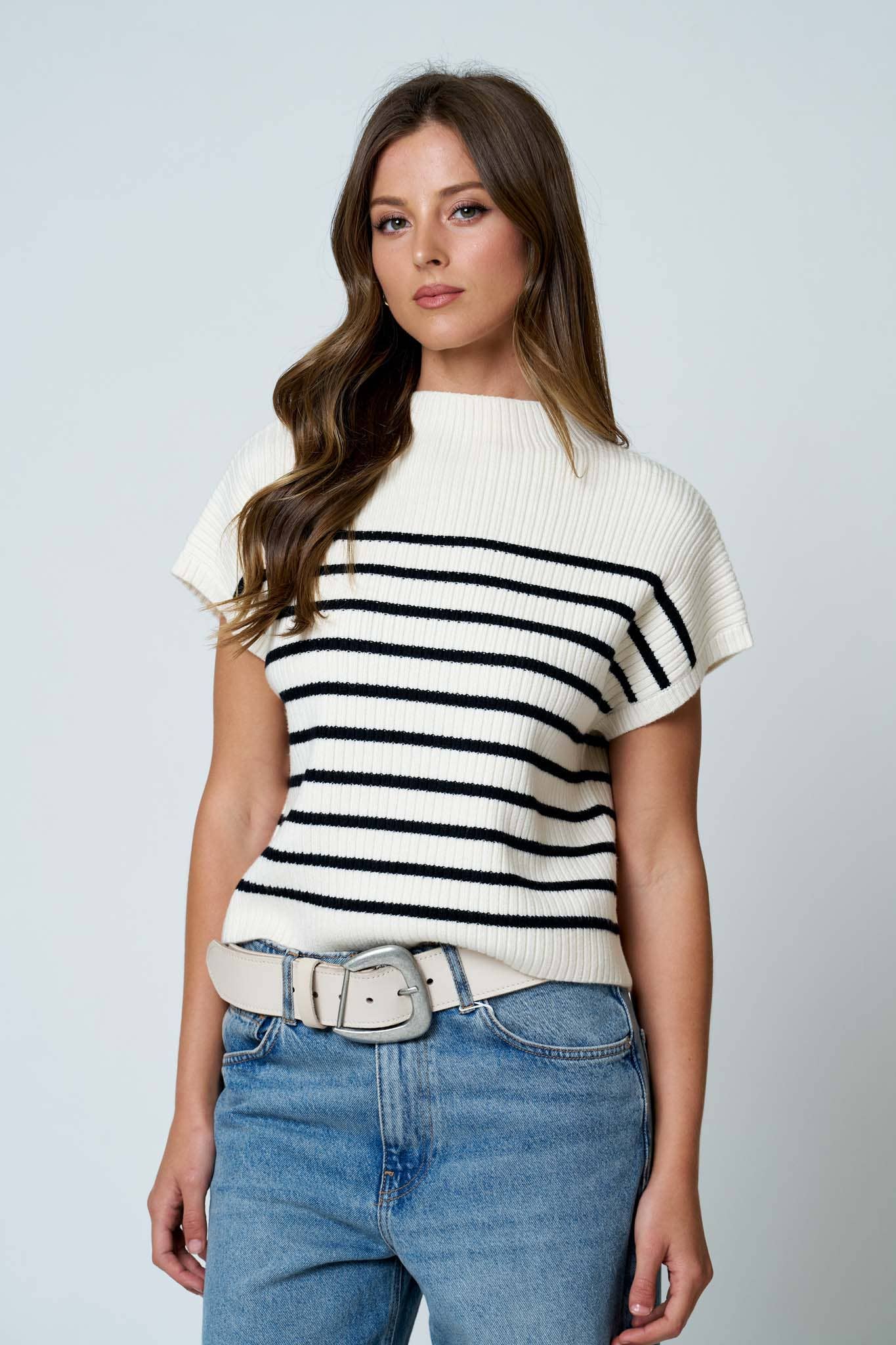 STRIPE MOCK NECK SHORT SLEEVE KNIT SWEATER
