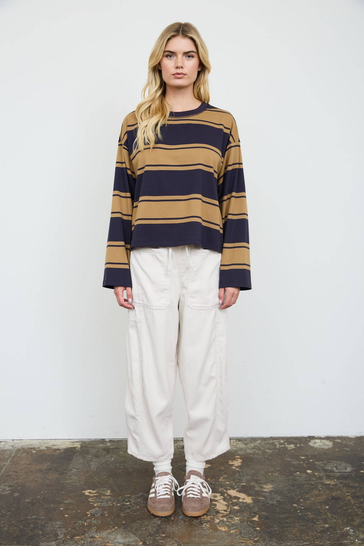 WIDE STRIPE CREW NECK LONG SLEEVE KNIT SWEATSHIRT
