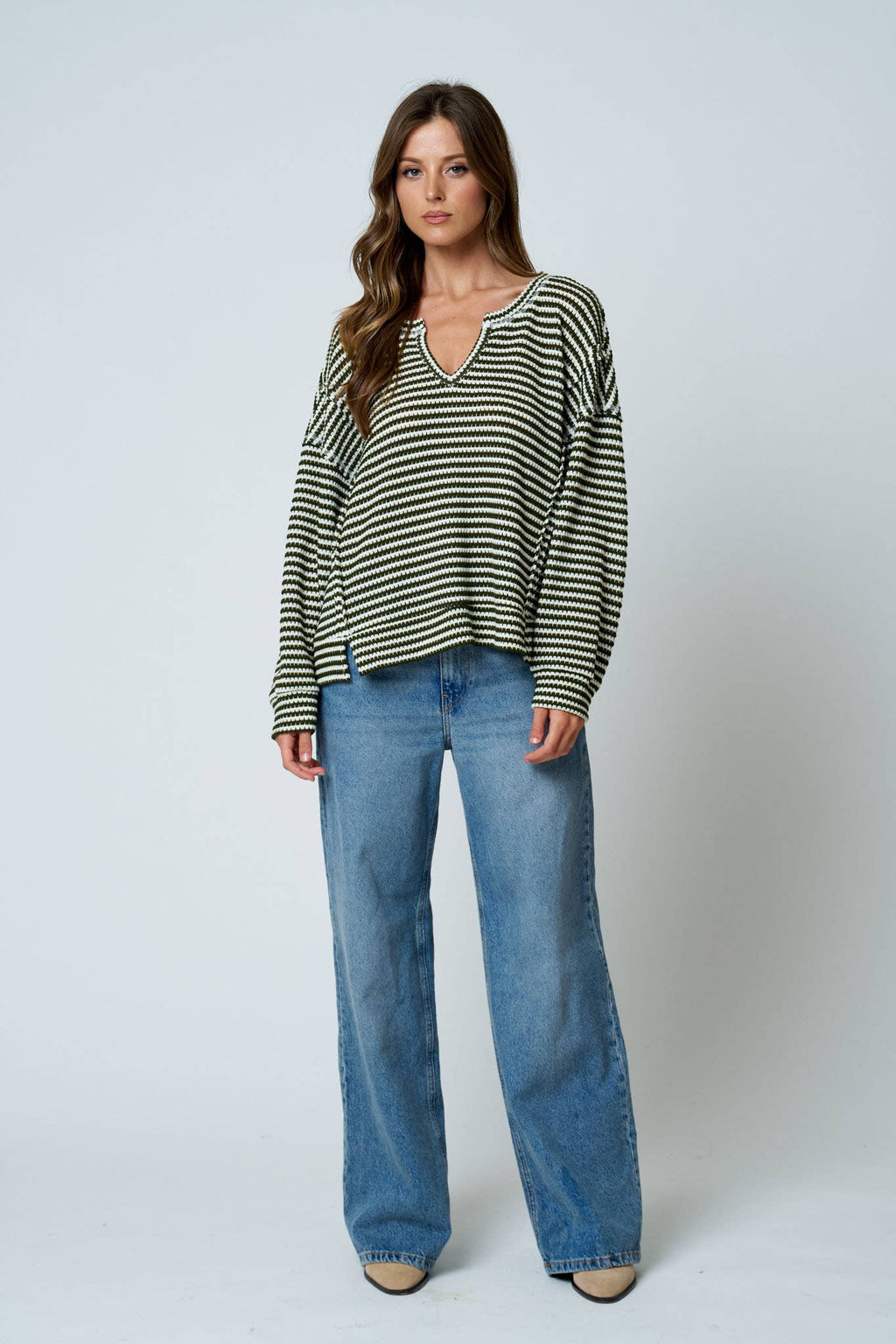 STRIPE SPLIT NECK LONG SLEEVE SEAM DETAIL KNIT TOP