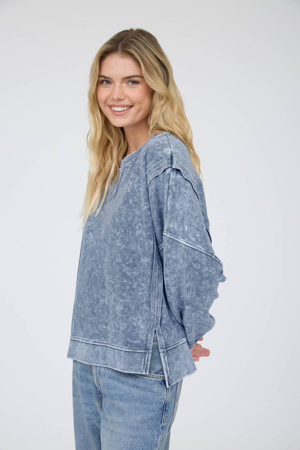 ACID WASH LONG SLEEVE SIDE SLIT KNIT TOP