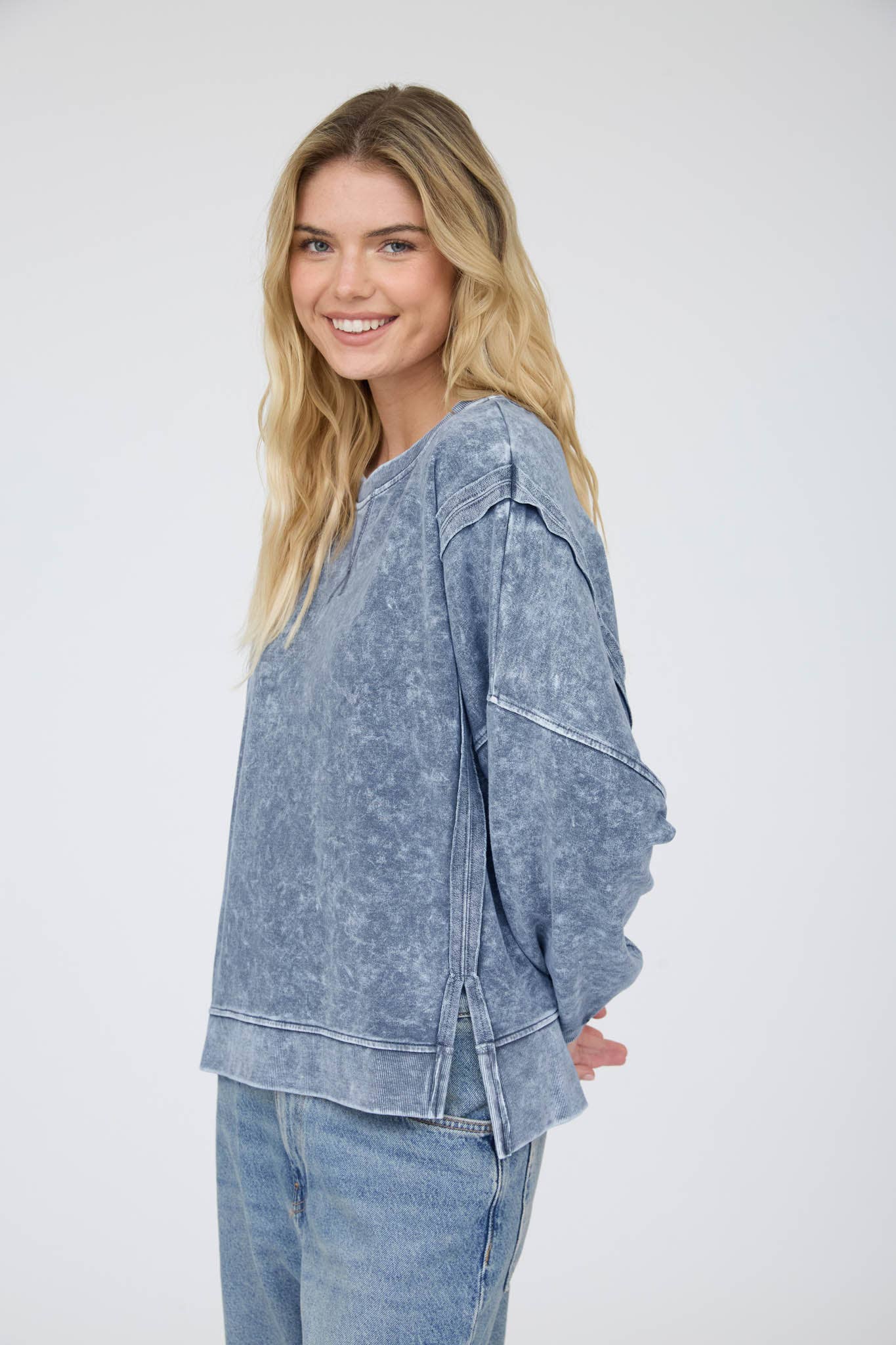 ACID WASH LONG SLEEVE SIDE SLIT KNIT TOP
