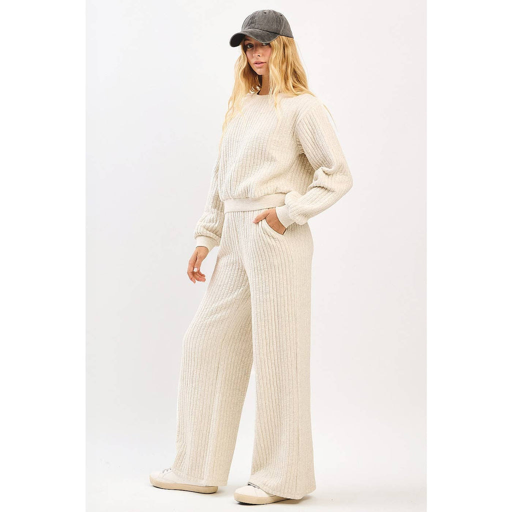 QUILTED CREW NECK SWEATSHIRT AND PANTS SET