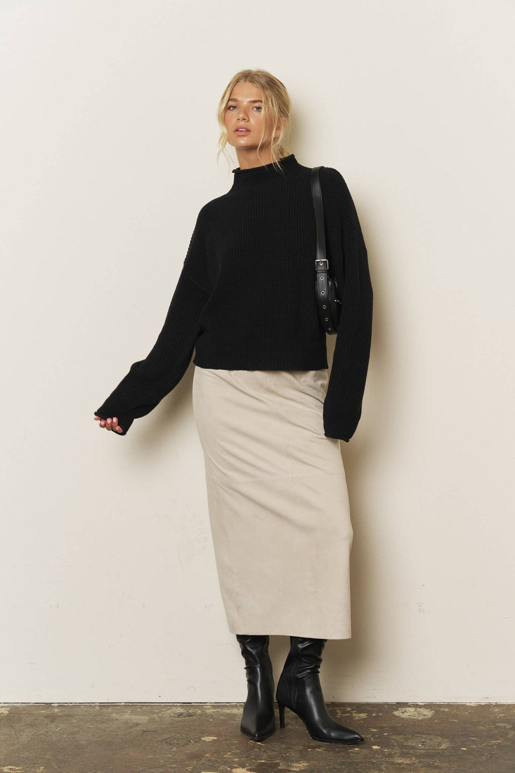 RIBBED ROLLED MOCK NECK CROPPED KNIT SWEATER