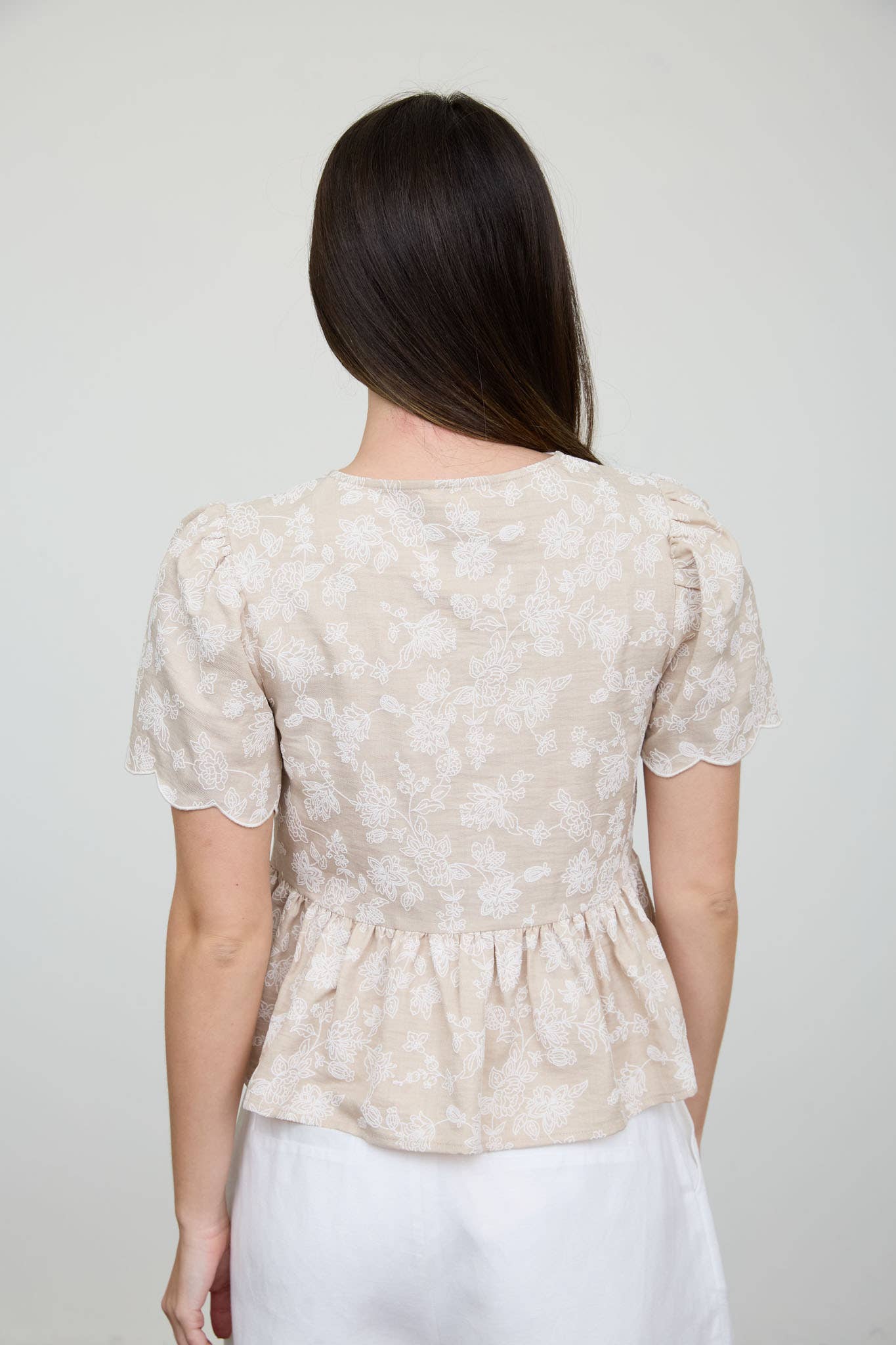 FLORAL EMBROIDERY FRONT TIE SCALLOPED PEPLUM TOP