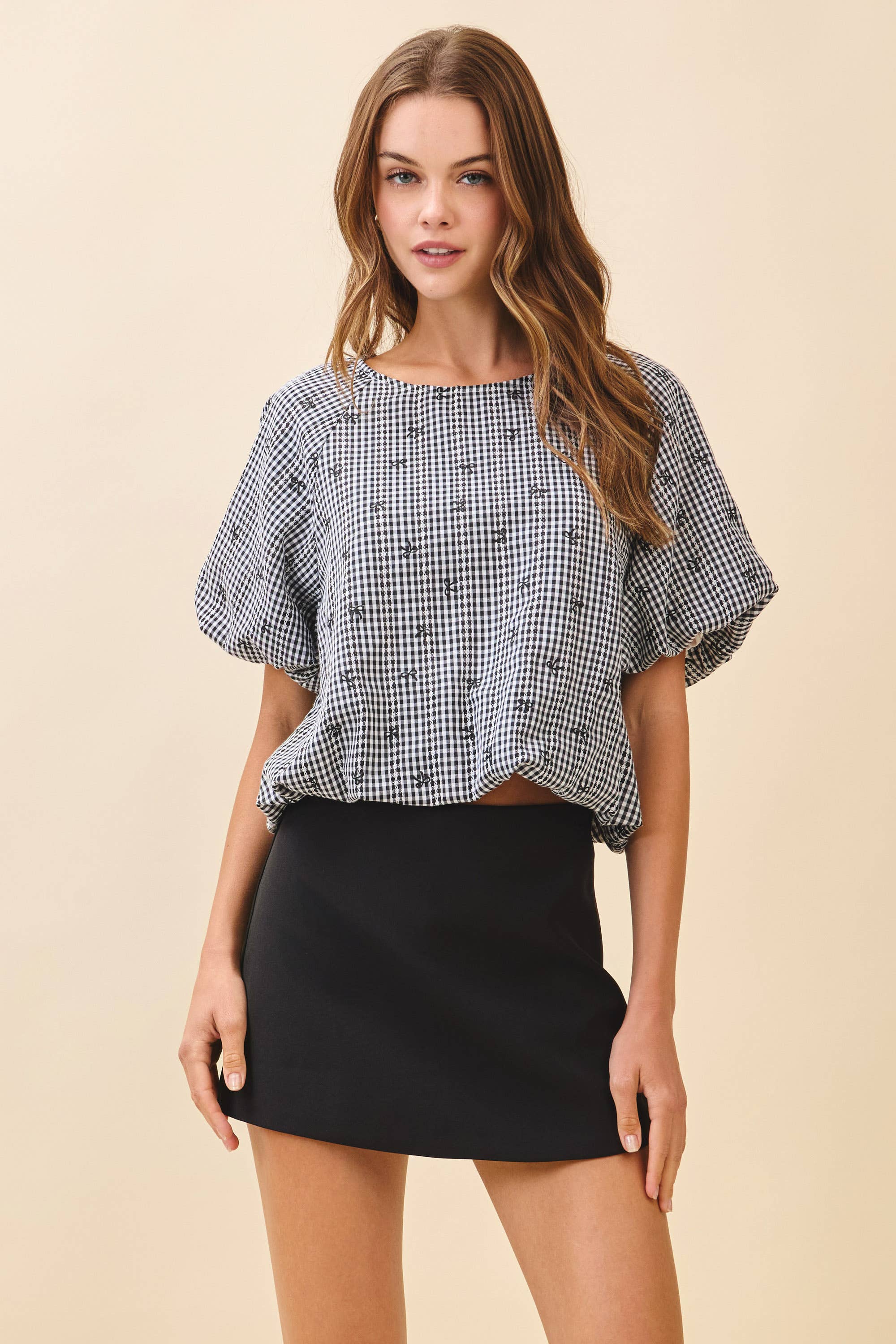 CT9534-Black and White Gingham Mini Bow Print Top