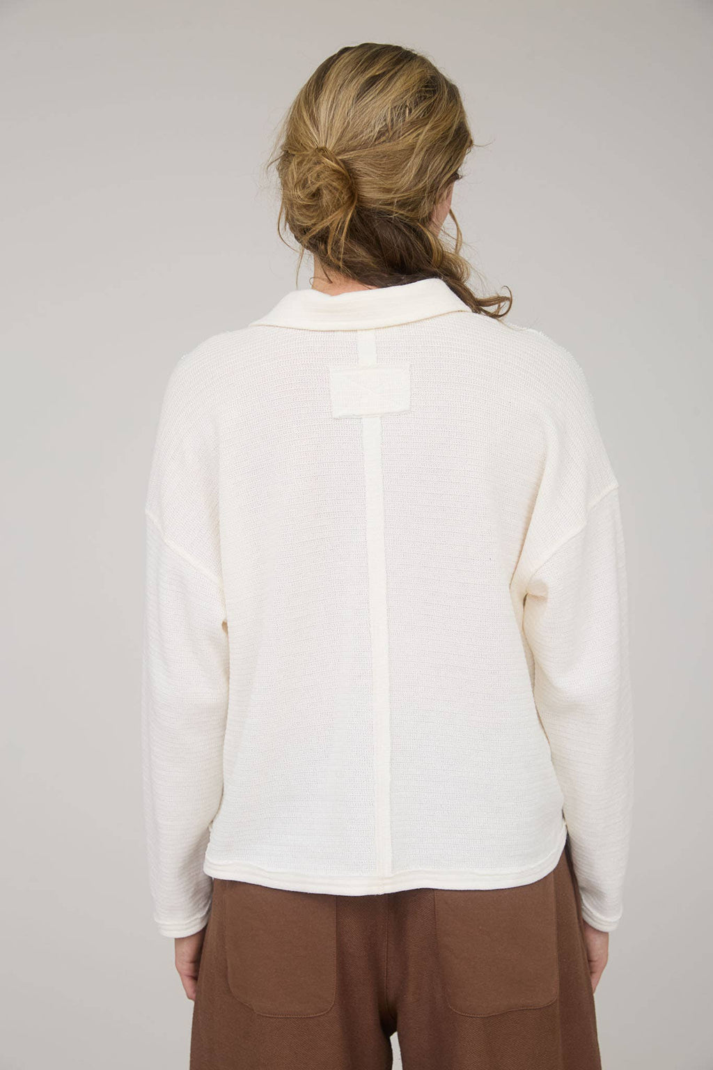 EXPOSED SEAM LONG SLEEVE TEXTURED KNIT POLO