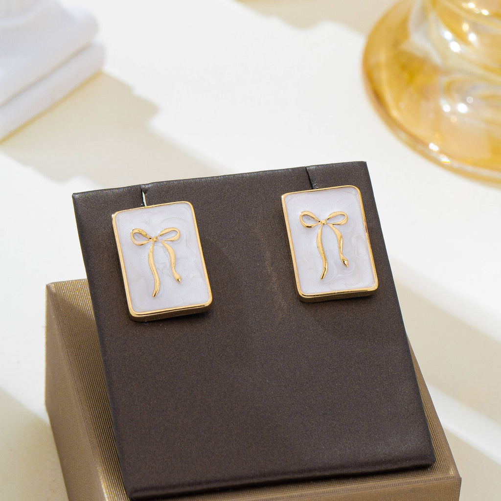Vintage Enamel & Gold Bow Stud Earrings | 80E62447