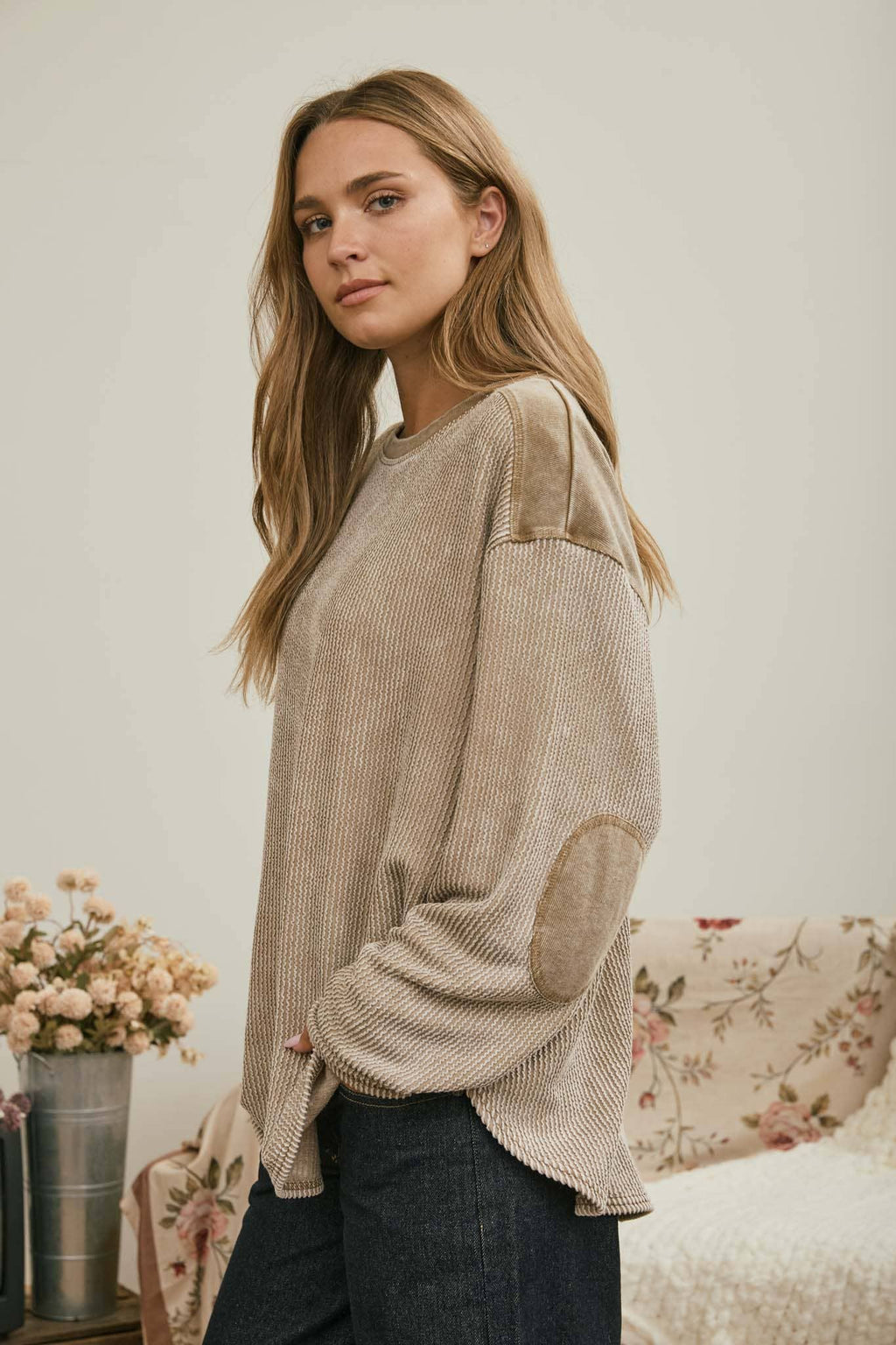 BOXY TEXTURED LONG SLEEVE WASHED KNIT TOP
