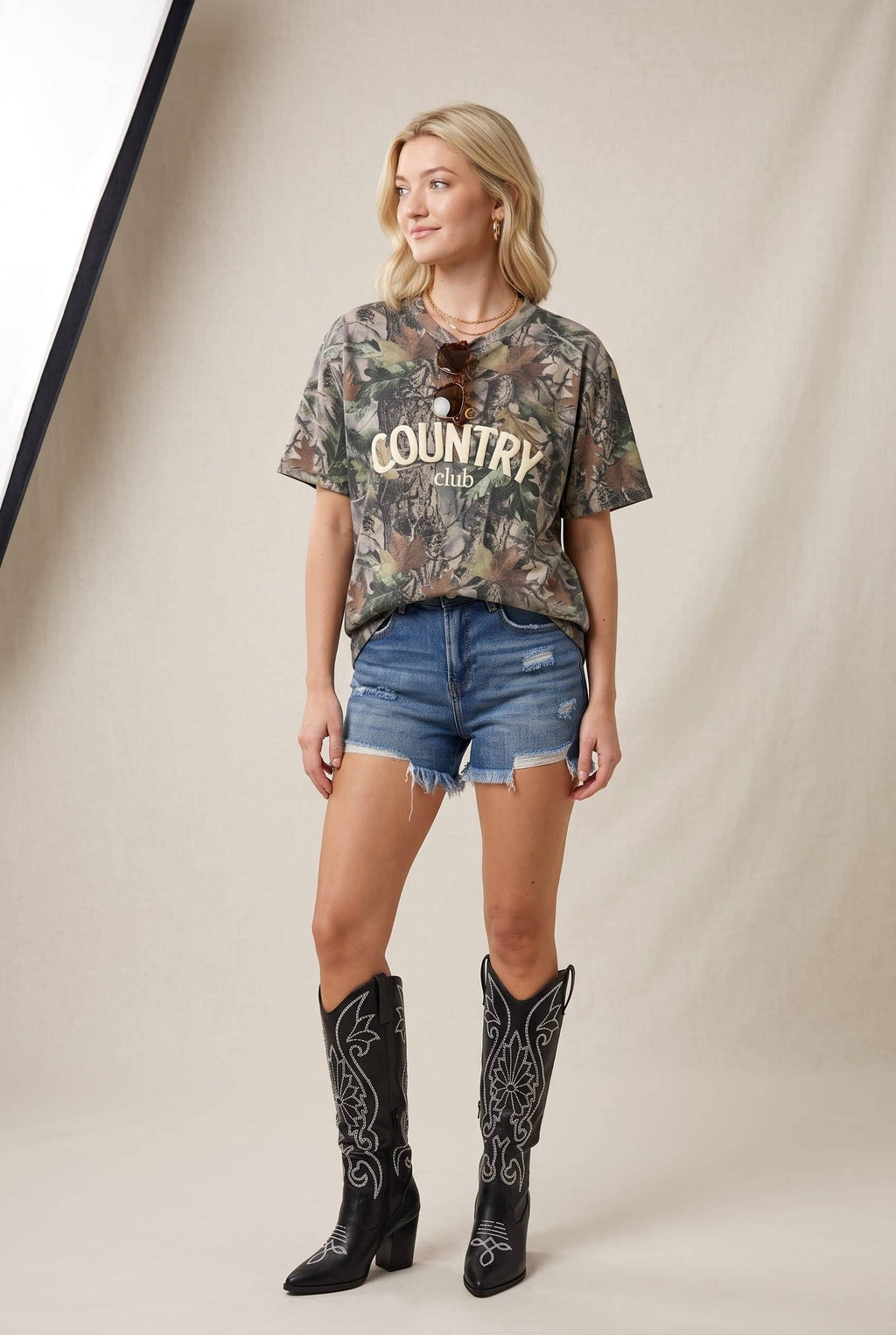 Country Club Vintage Wood Camo Heavy Tee