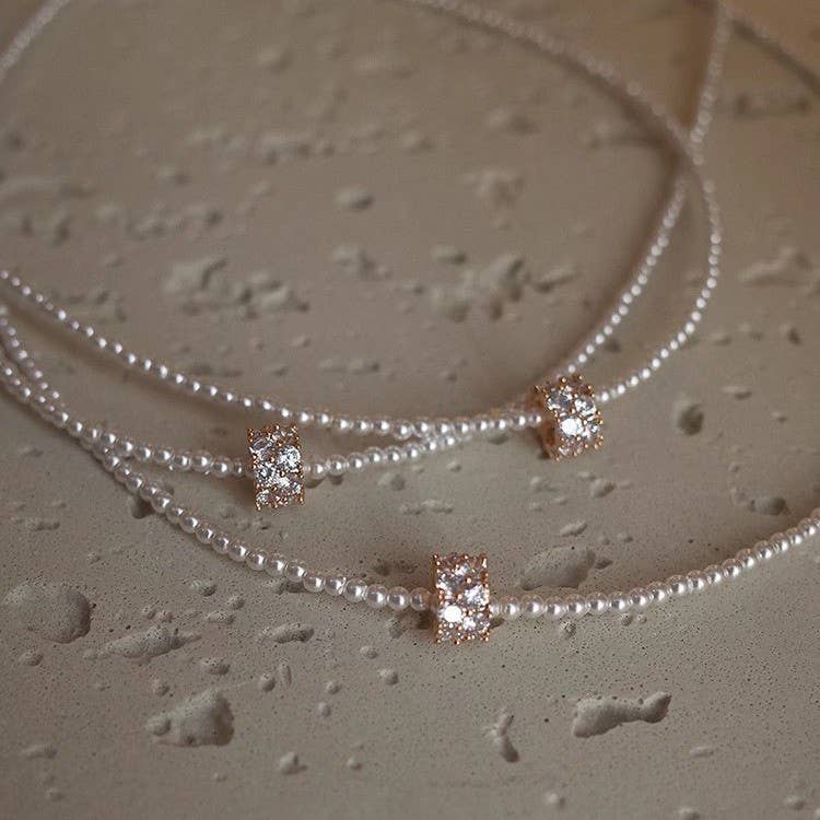 Pearl Spherical Encrusted Rhinestone Charm Necklace|40NK9758