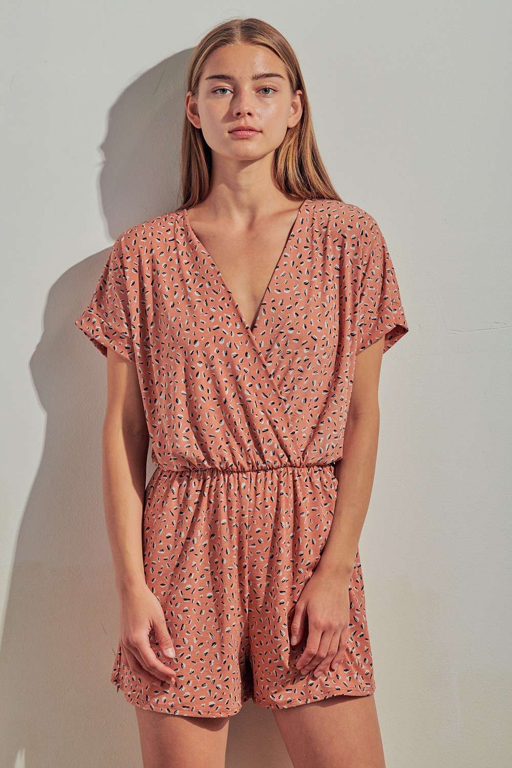 HR3016-ABTRACT PRINT ELASTICIZED SURPLICE ROMPER