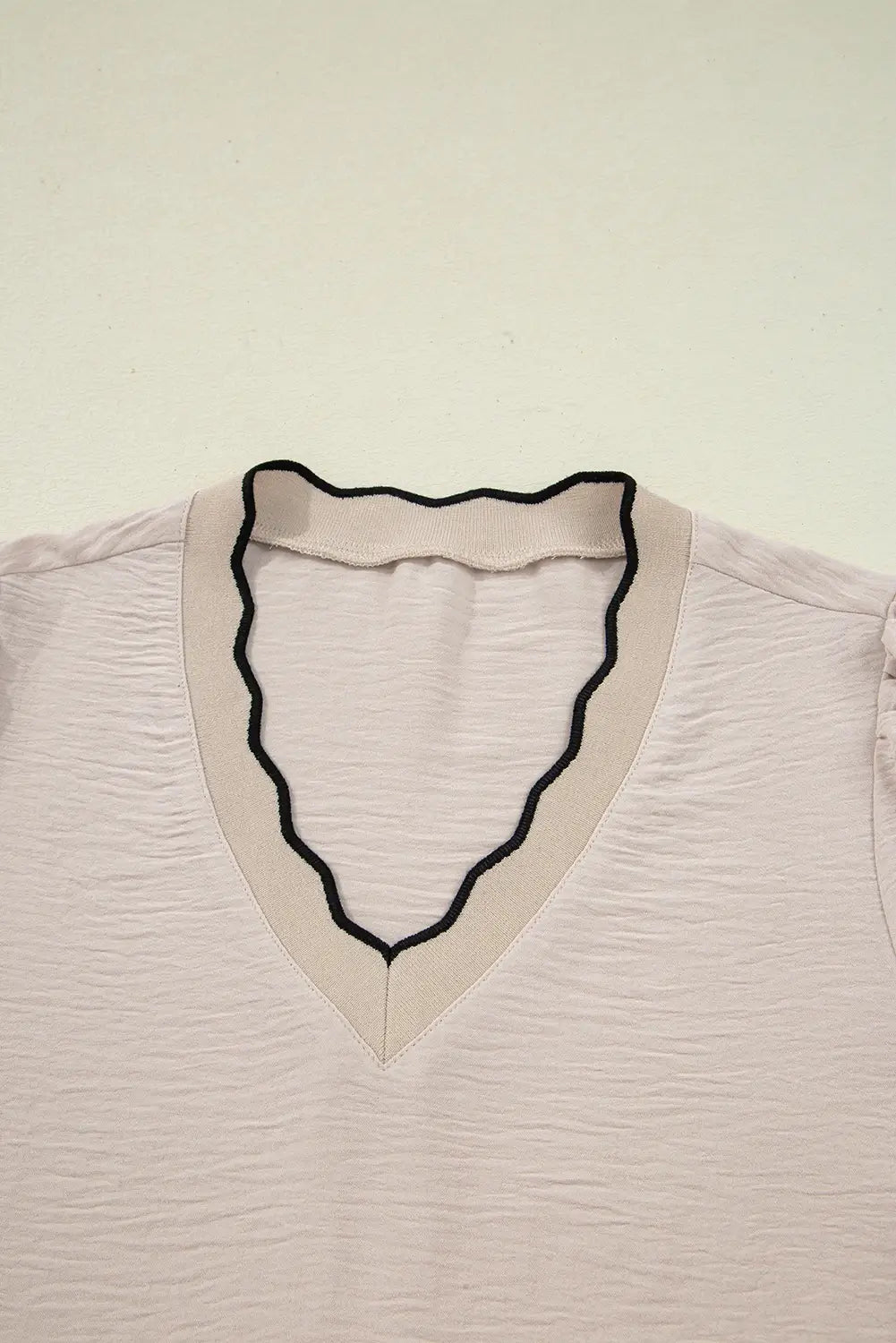 Contrast Scallop Trim V Neck Long Sleeve Blouse