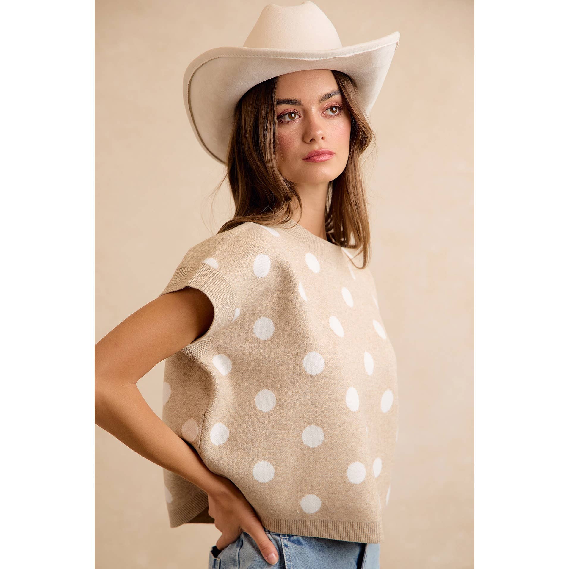 POLKA DOT KNIT SLEEVELESS TOP