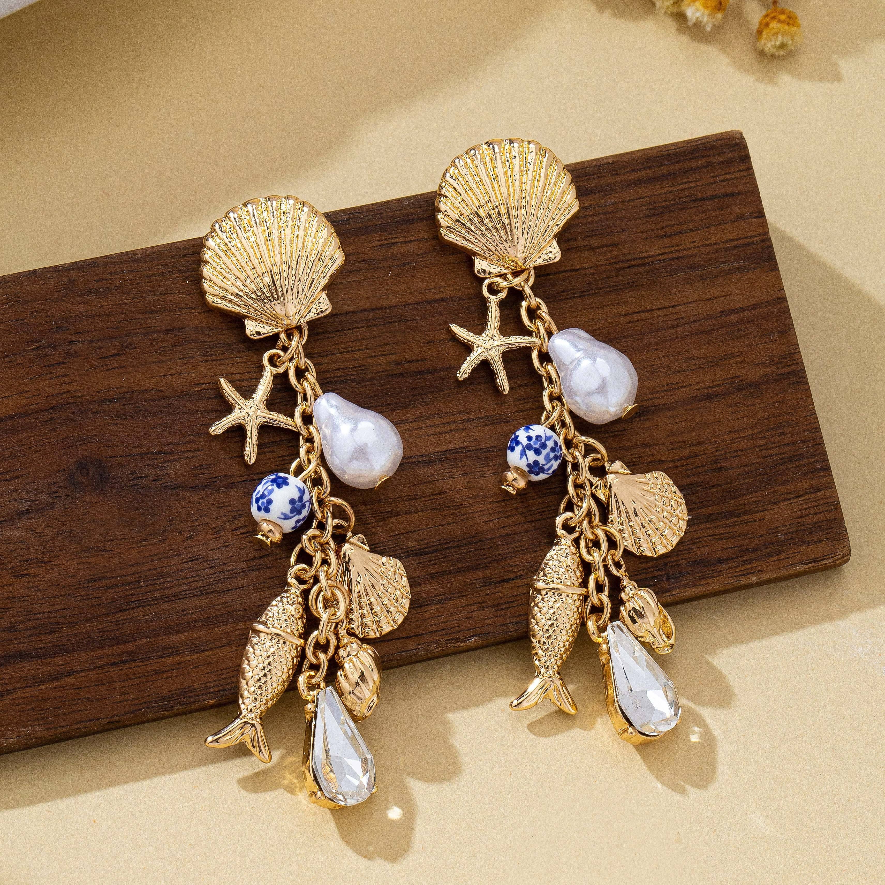 Pearl Shell Fish Cluster Charm Drop Earrings | 80E62042