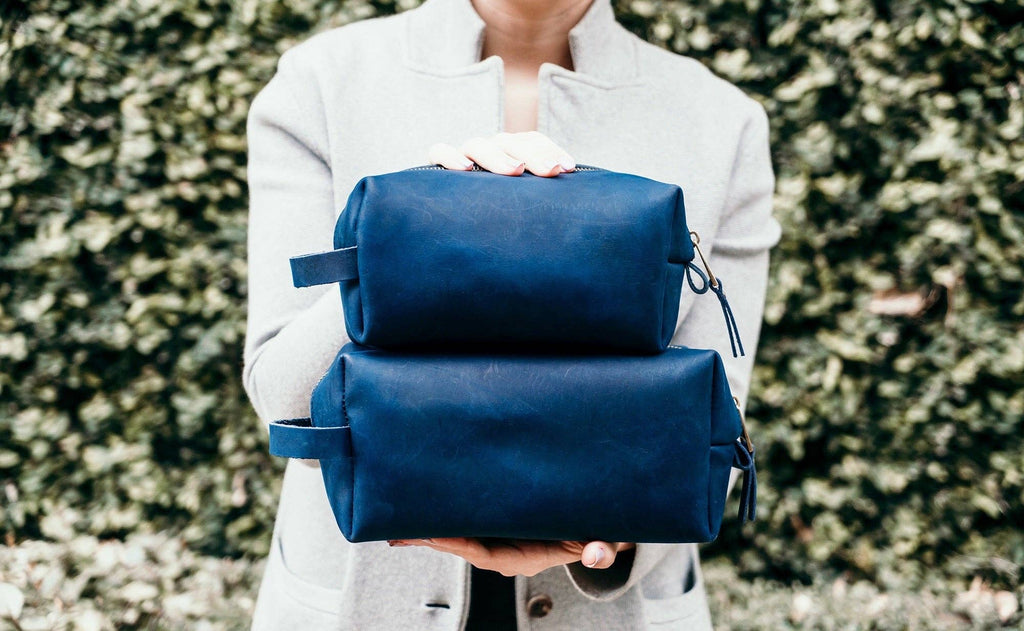 Personalized Leather Dopp Kit & Toiletry Bag, Customized Groomsmen Gift Toiletry Bag, Monogrammed Mens Toiletry Bag, Gift for Him