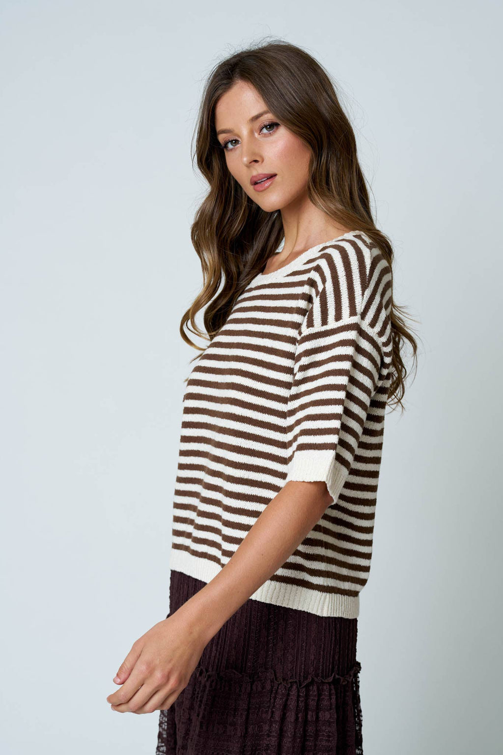 STRIPE CONTRAST TRIM SHORT SLEEVE KNIT SWEATER
