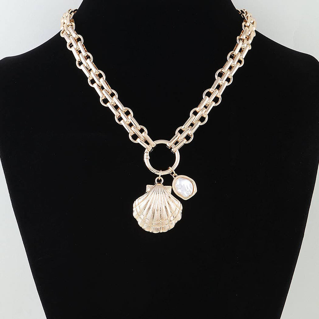 Polished Seashell Pendant Toggle Chain Necklace