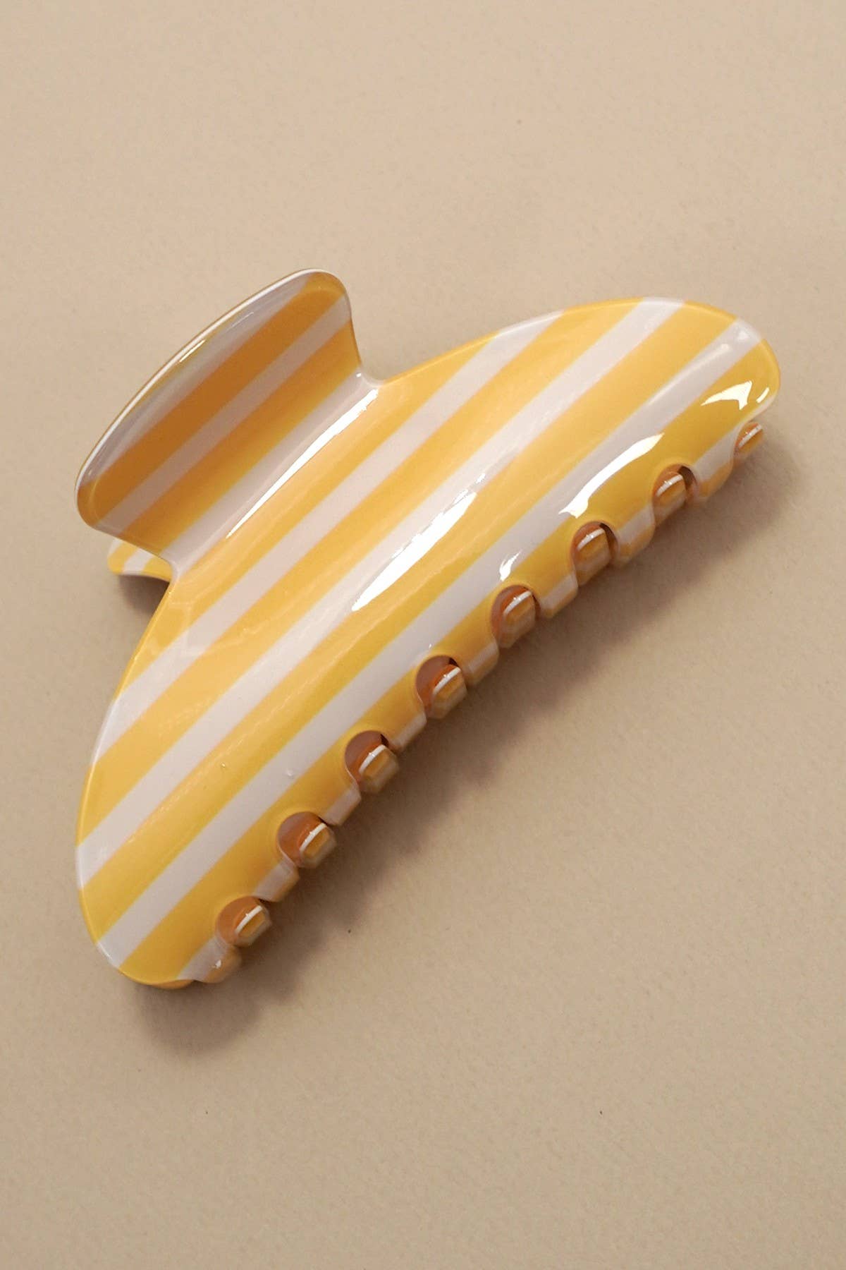 JUMBO STRIPE PLAID OVAL HAIR CLAW CLIPS | 40H1069