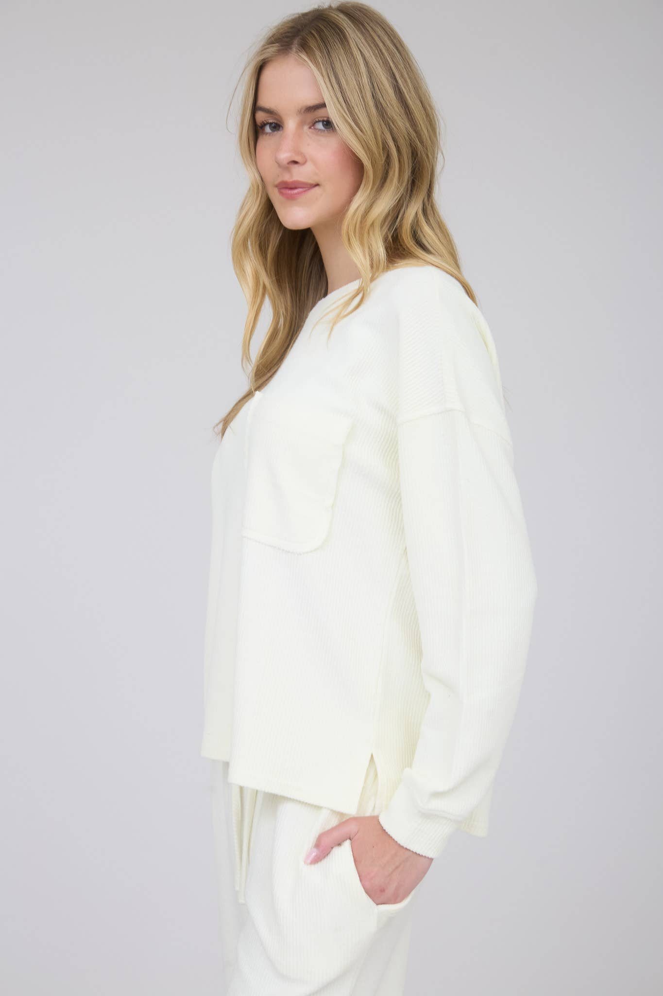 WASHED POCKET DETAIL LONG SLEEVE RIB KNIT TOP