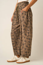 BLUE FLORAL PRINT SEAM DETAIL PULL ON BARREL PANTS